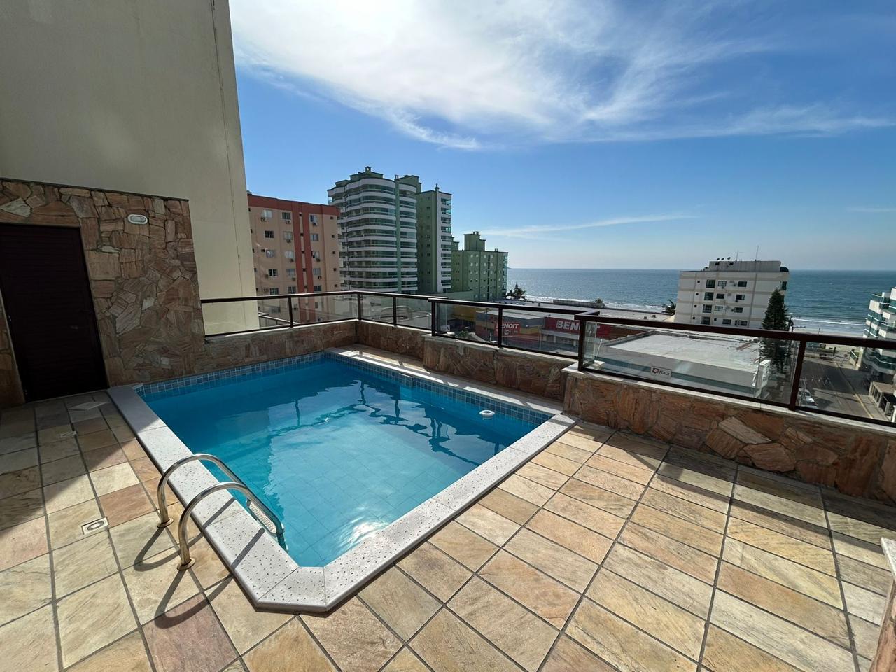 cobertura meia praia 02